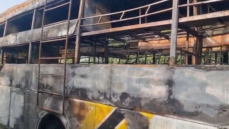 حادثة حافلة نوم خارج نيودلهي تودي بحياة تسعة أشخاص