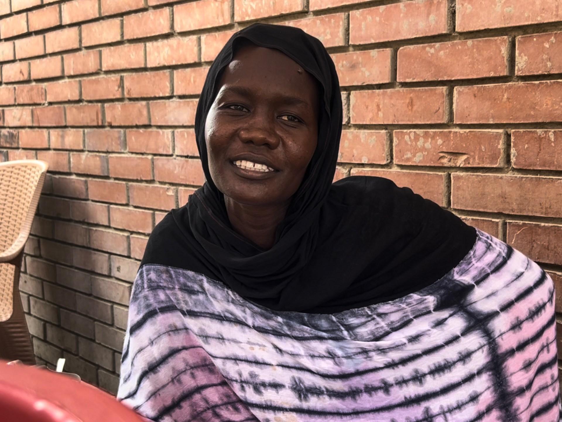 السودان: انهيار العملة وارتفاع التضخم يؤثر على الأسر