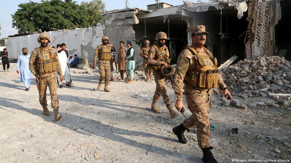انفجار انتحاري في باكستان يقتل 11 شخصاً