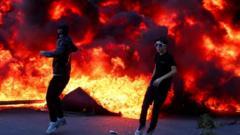 طلاب يهاجمون مباني الحكومة في تيرانا