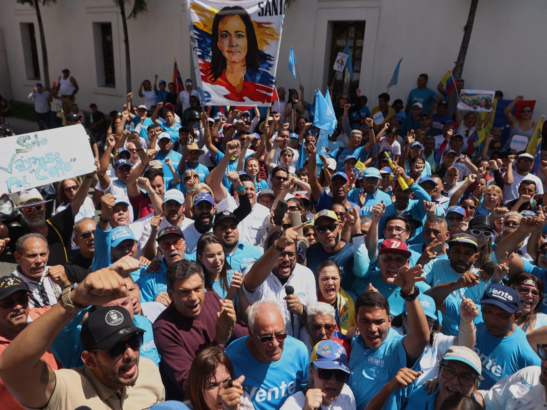 Venezuelans يحتجون لعودة ماريا كورينا مачادو وانتخابات رئاسية