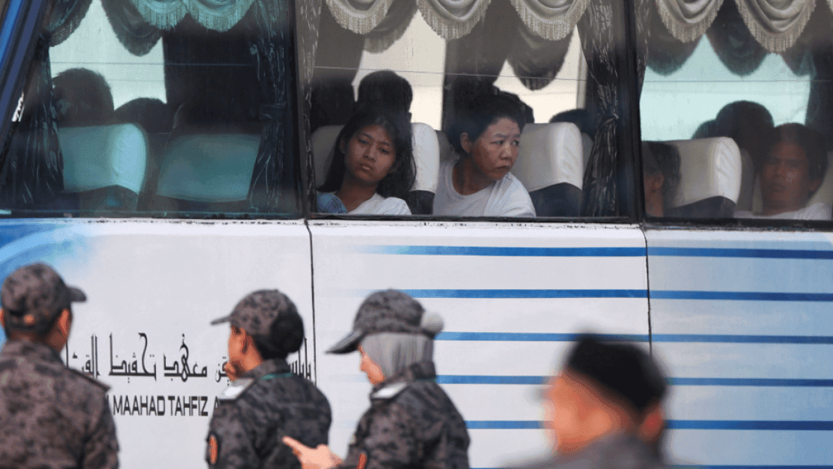 ماليزيا تعيد الروهينجا إلى ميانمار رغم تحذيرات من عدم الأمان