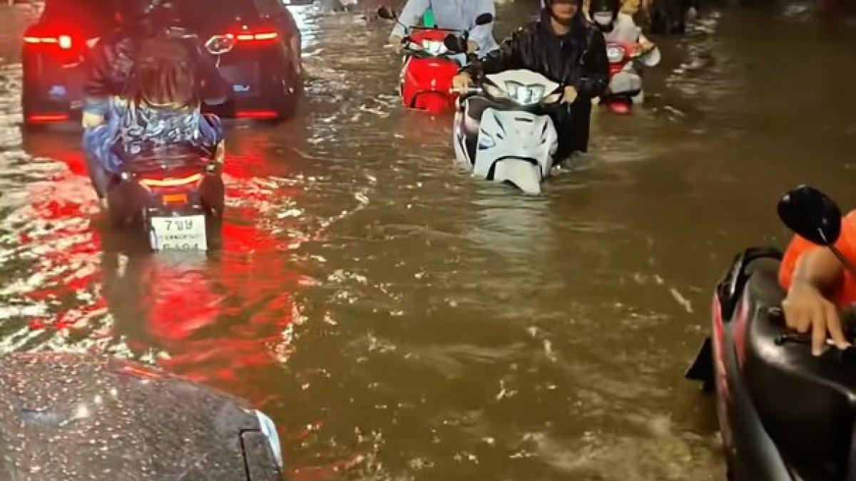بنغkok منطقة كوارث بعد الفيضانات الشديدة