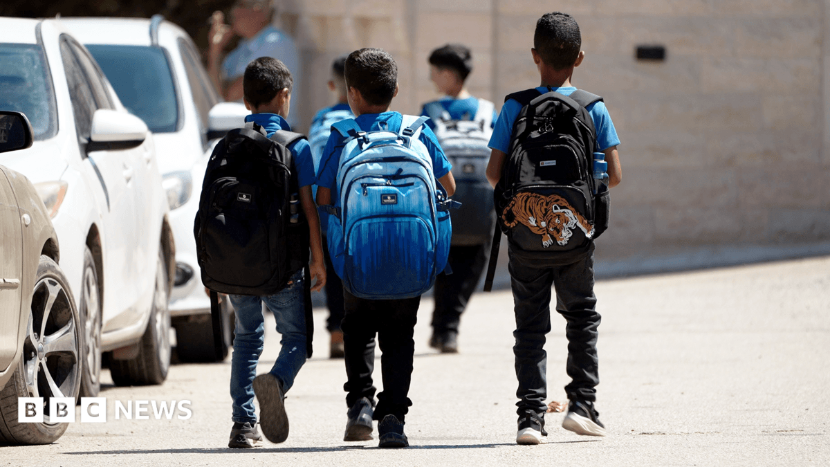 معلمو فلسطين يخشون على حياة الأطفال في المدارس مع ازدياد هجمات المستوطنين