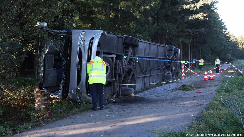 حادثة_bus_في_طريقه_إلى_أوكتوبرفست_تلقي_بحياة_اثنين