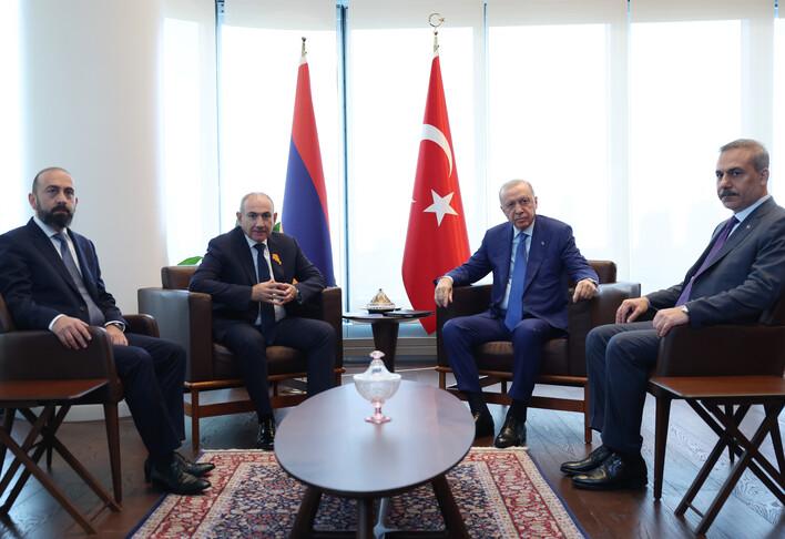الرئيس أردوغان يستقبل رئيس وزراء أرمينيا في نيويورك