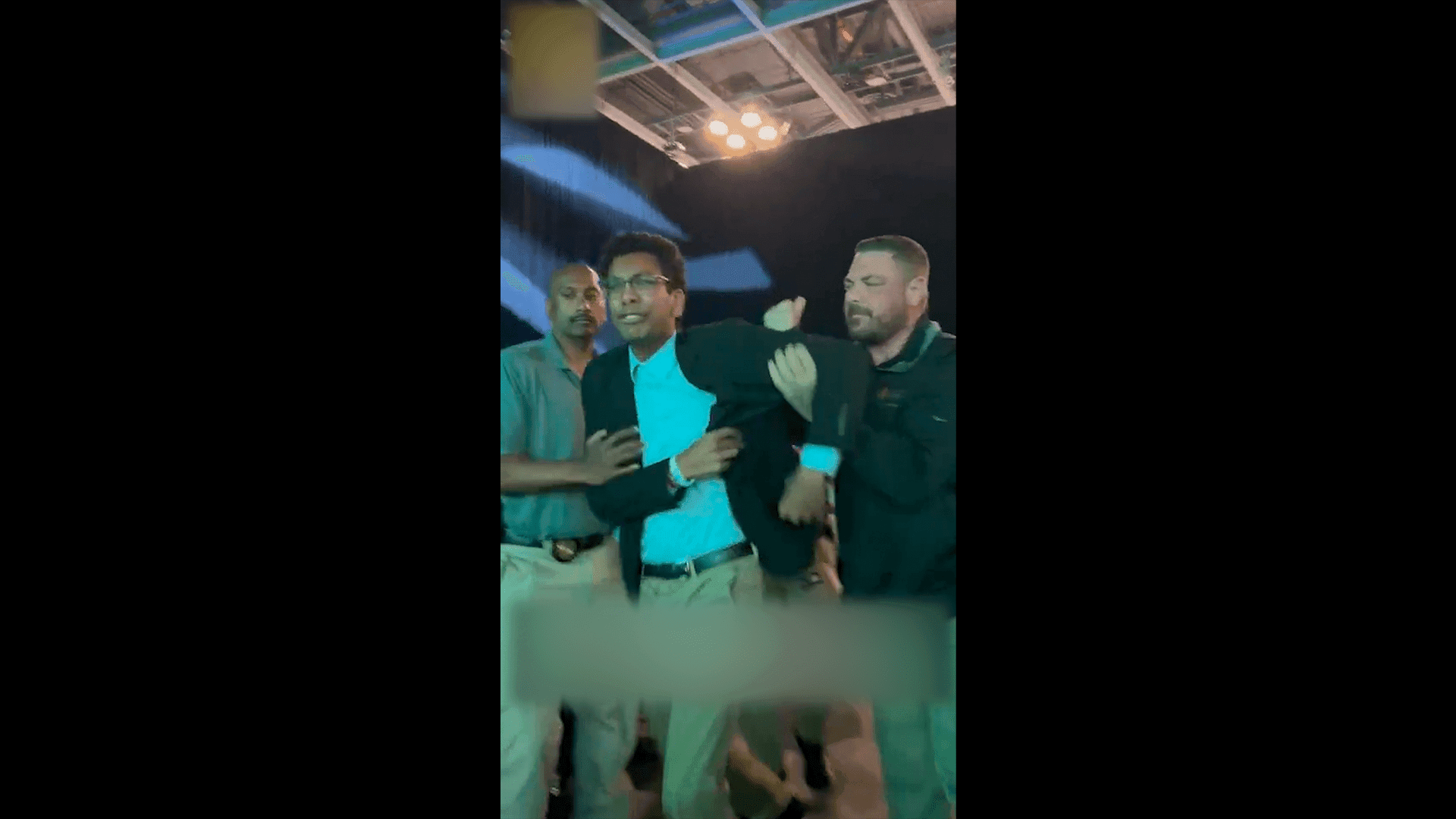 طلاب يعترضون على لجنة NVIDIA في أسبوع المناخ في نيويورك