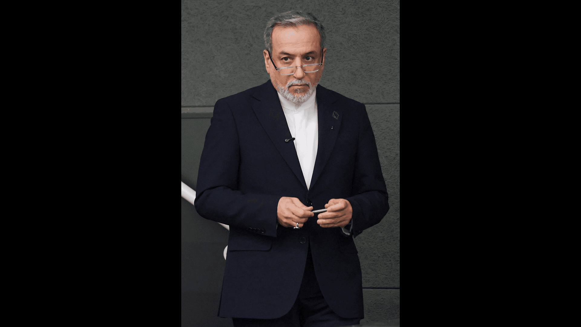 إيران مستعدة لحرب النهاية في تصريح لوزير خارجيتها