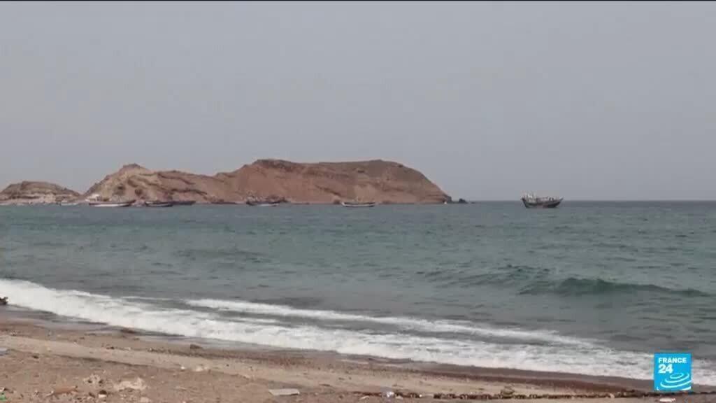 هouthis يحاصرون موانئ استراتيجية في باب المندب وتصدير النفط السعودي يتأثر
