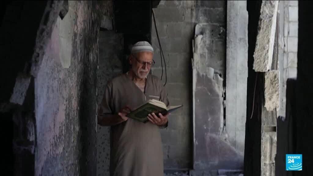 سوري يعيد ربط نفسه بمكتبة سرية اختفت منذ 15 عامًا