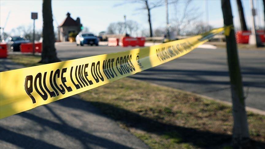 إطلاق نار خارج كنيس في بيلفيل يصيب شرطي وشخص آخر