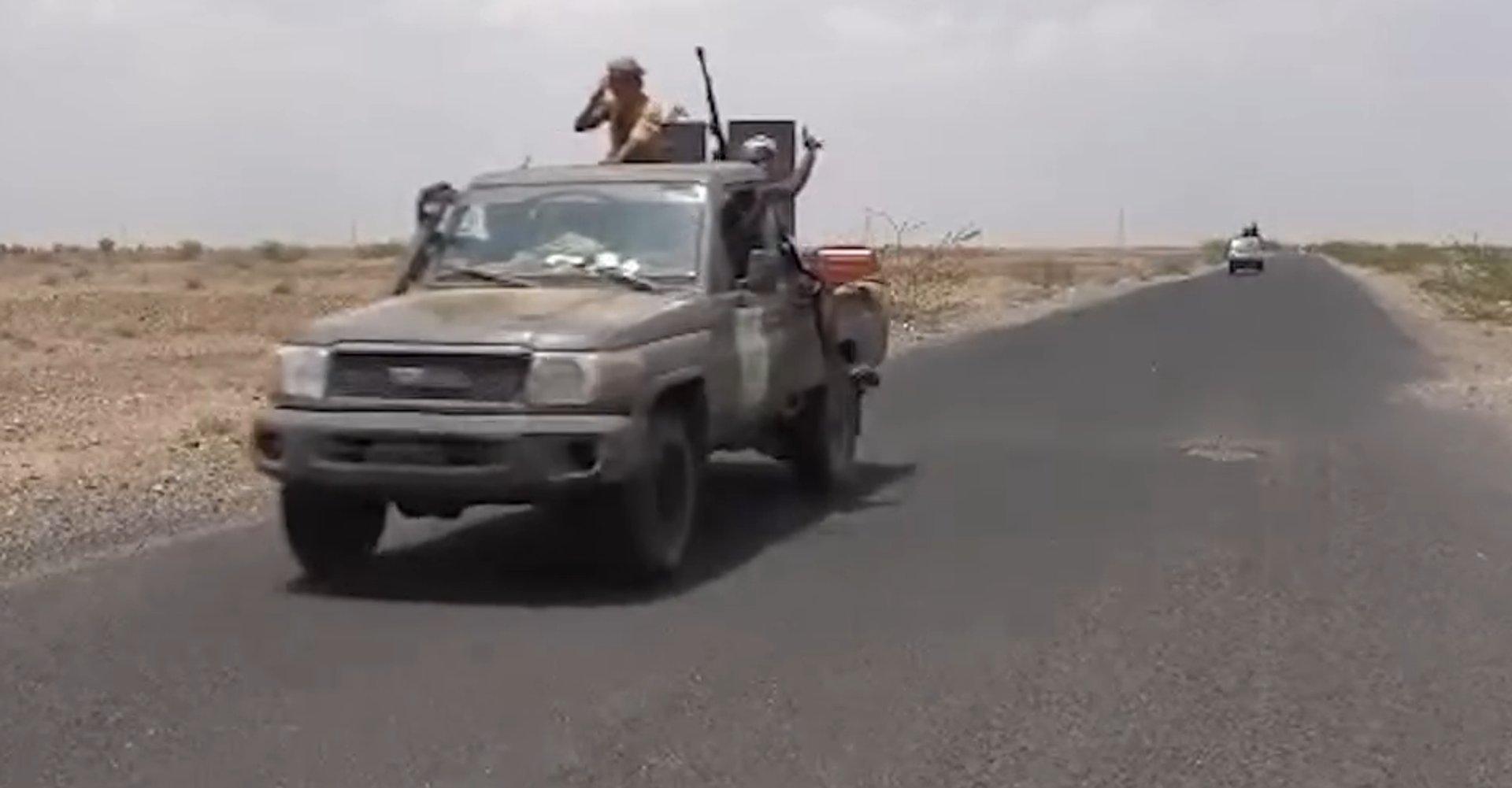 قوات الحكومة اليمنية المدعومة من السعودية تكثف هجماتها ضد الحوثيين