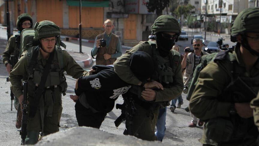 الاحتلال الإسرائيلي يعتقل أكثر من 150 فلسطينياً في غزوة بالضفة الغربية