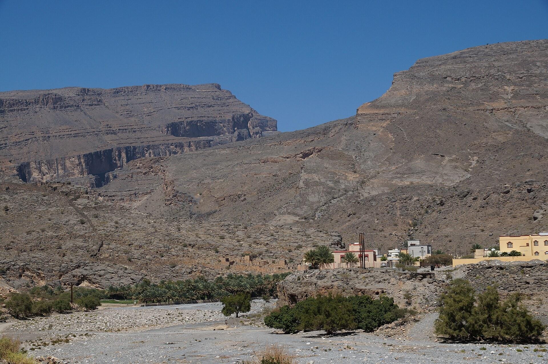 Jebel Akhdar and Jebel Shams: A Visitor's Guide to Oman's Peaks