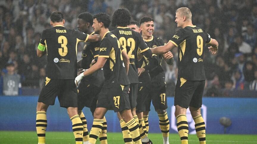 مانشستر سيتي يحافظ على الصدارة بفوزه على ساندرلاند 5-3