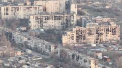 سكان أوشكي يقتاتون على الأعشاب البرية بسبب الحصار الروسي