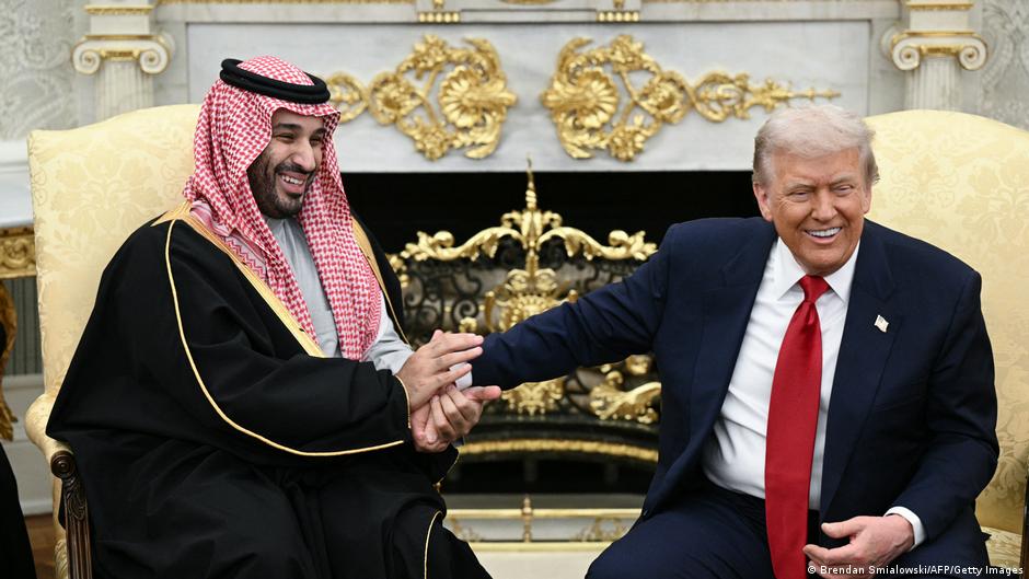 الولايات المتحدة والسعودية توقعان اتفاقية نووية تاريخية