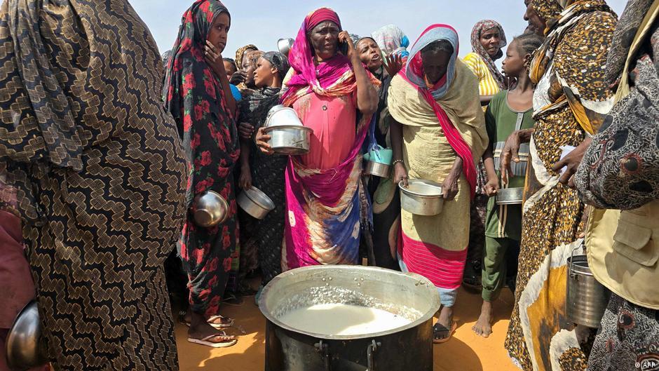 السودان: مدنيون يُستخدمون كحواجز بشرية في معركة العُوبيد