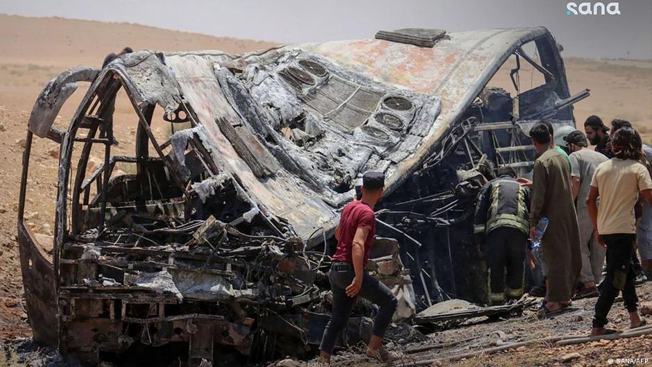قتلى ومصابون في اصطدام حافلات شرقي سوريا