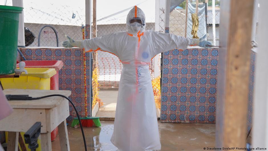 إيبولا: أكثر من 2000 قتيل في جمهورية الكونغو الديمقراطية مع تسارع الفيروس