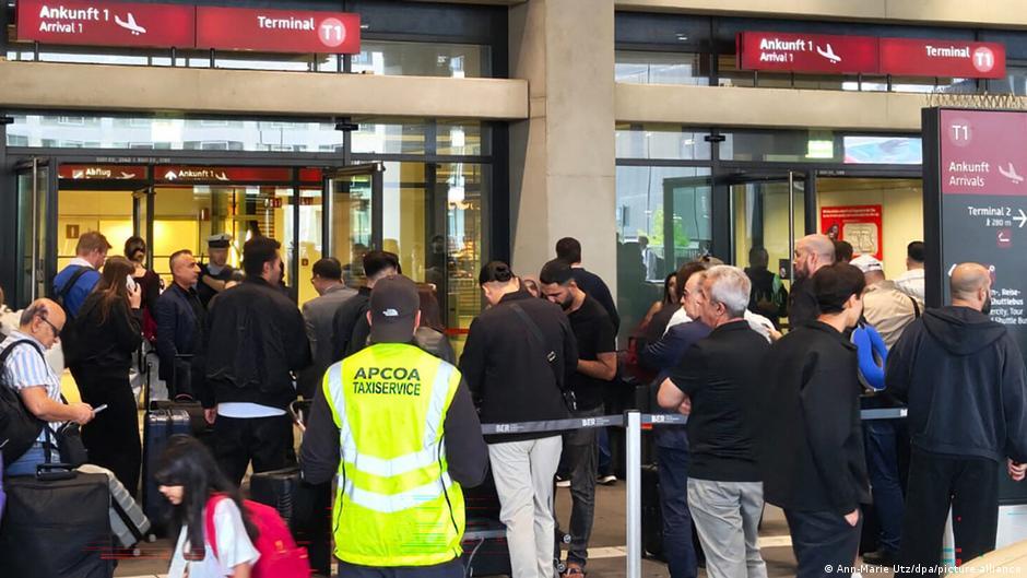 إخلاء مبنى 1 في مطار BER الدولي في برلين بعد تهديد أمني