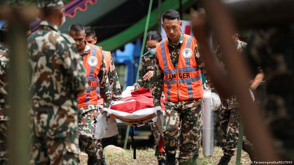 Nepal: Two pulled alive from tunnel nine days after floods
