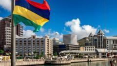 Mauritius يشهد أسوأ اضطرابات في العقود الأخيرة بعد إصابة امرأة بالرصاص