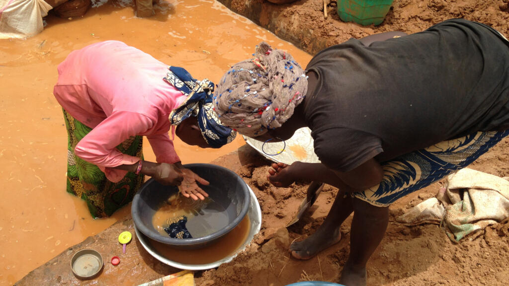 Central African Republic gold mine collapse kills more than 100