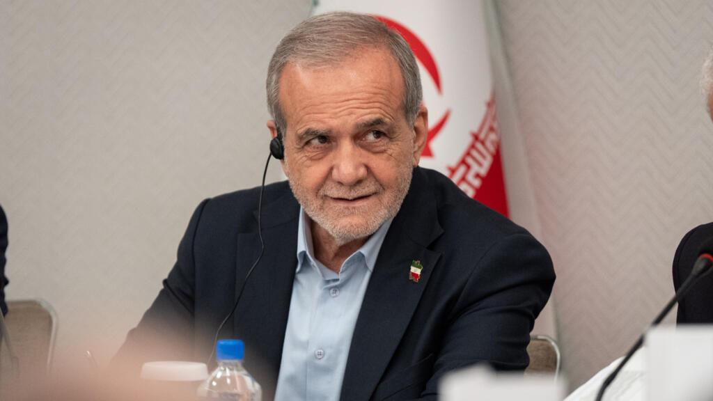 إيران تواجه "تحديات كثيرة" مع اقتراب العقوبات الأمريكية