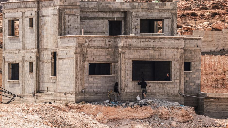 هجوم مستوطنين إسرائيليين على منازل فلسطينية في الضفة الغربية