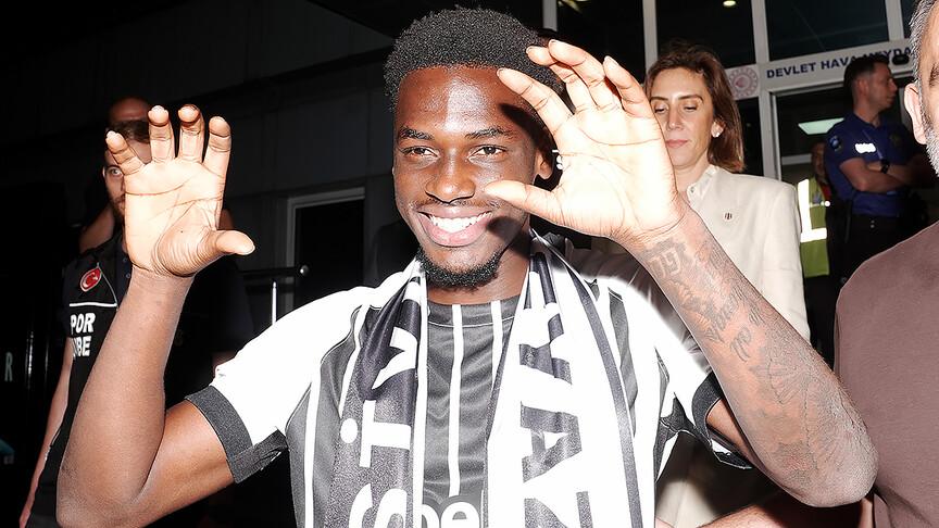Besiktas sign Ernest Poku on loan from Bayer Leverkusen