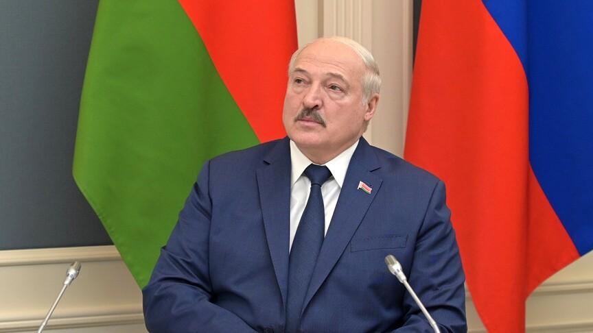 لوكاشенко: بيلاروس وروسيا ستسويان مشكلة مشتركة على حدودهما