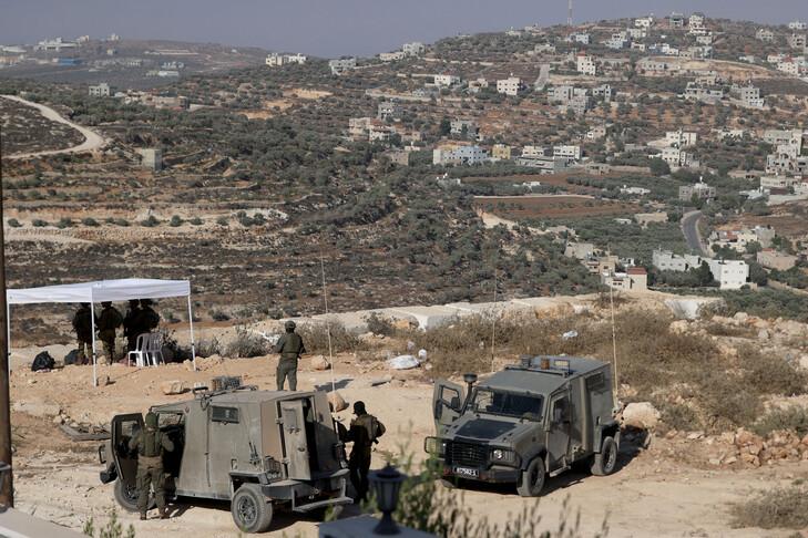 إصابة فلسطينيين خلال مداهمة قوات الاحتلال لمعسكر الأمعري