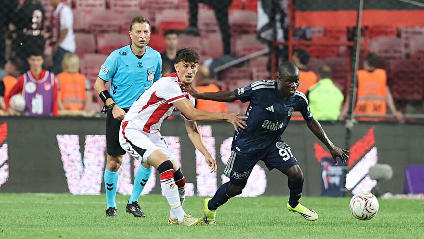 فنربخشة يحقق فوزه الثاني بالدوري التركي بثنائية نظيفة على سامسونспор